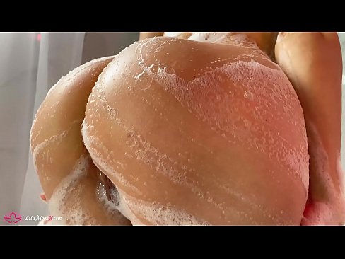 ❤️ 布鲁内特在淋浴时用振动器自慰阴部达到强烈的高潮 ️ Porno fb﹏﹏